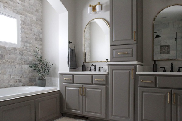 10 Signs It's Time to Remodel Your Bathroom