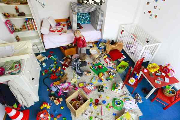 10 Tips on Keeping Your Toddlers Room Clean